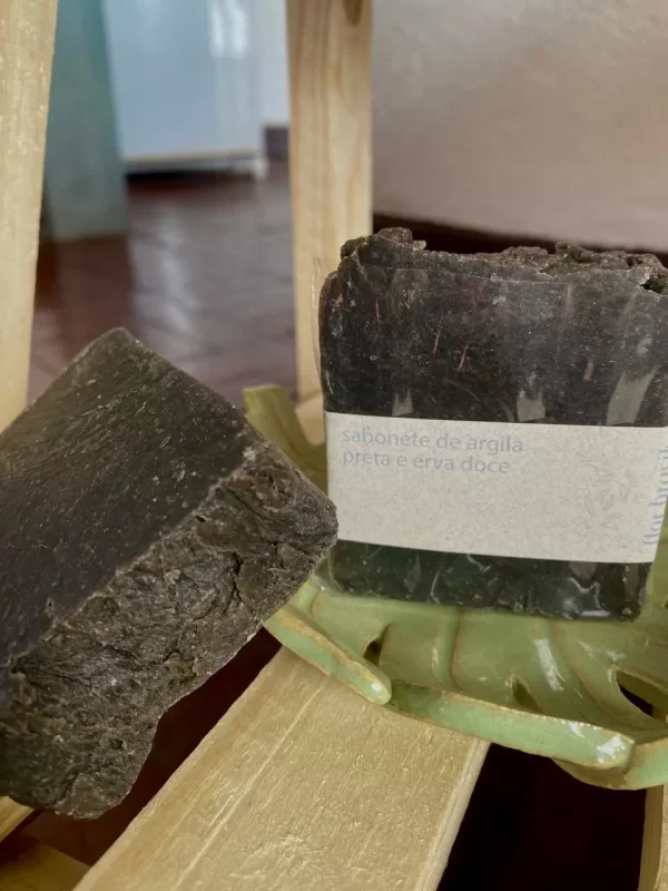 Sabonete de Argila Preta e Erva Doce - Imagem 2